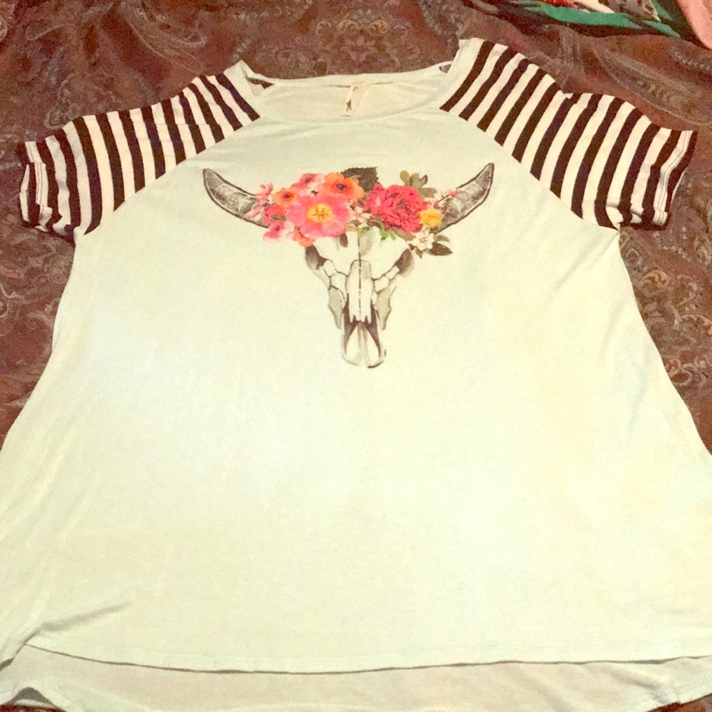 Tunic top with floral Steer Head